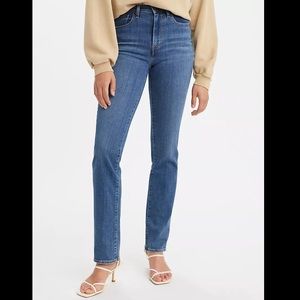 Levi’s 724 High Rise Straight Jeans Size 28